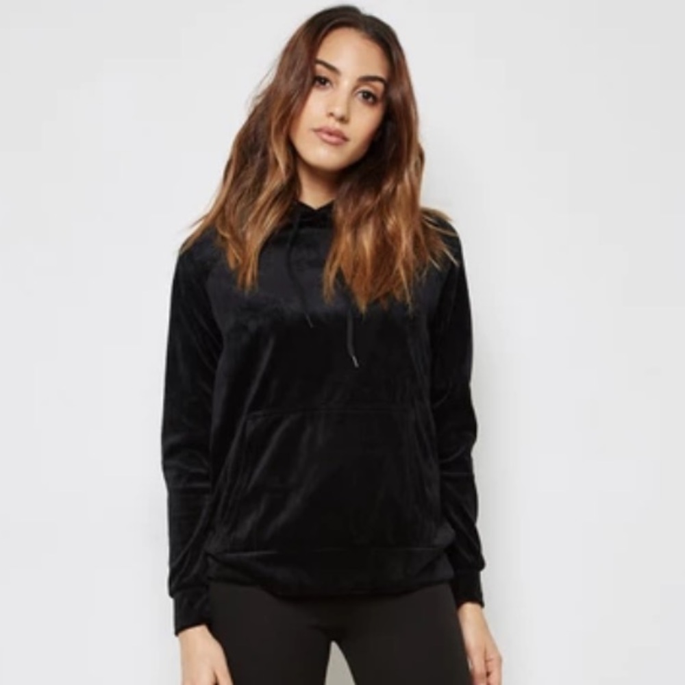 🖤Black Velvet Hoodie (NWT)🖤